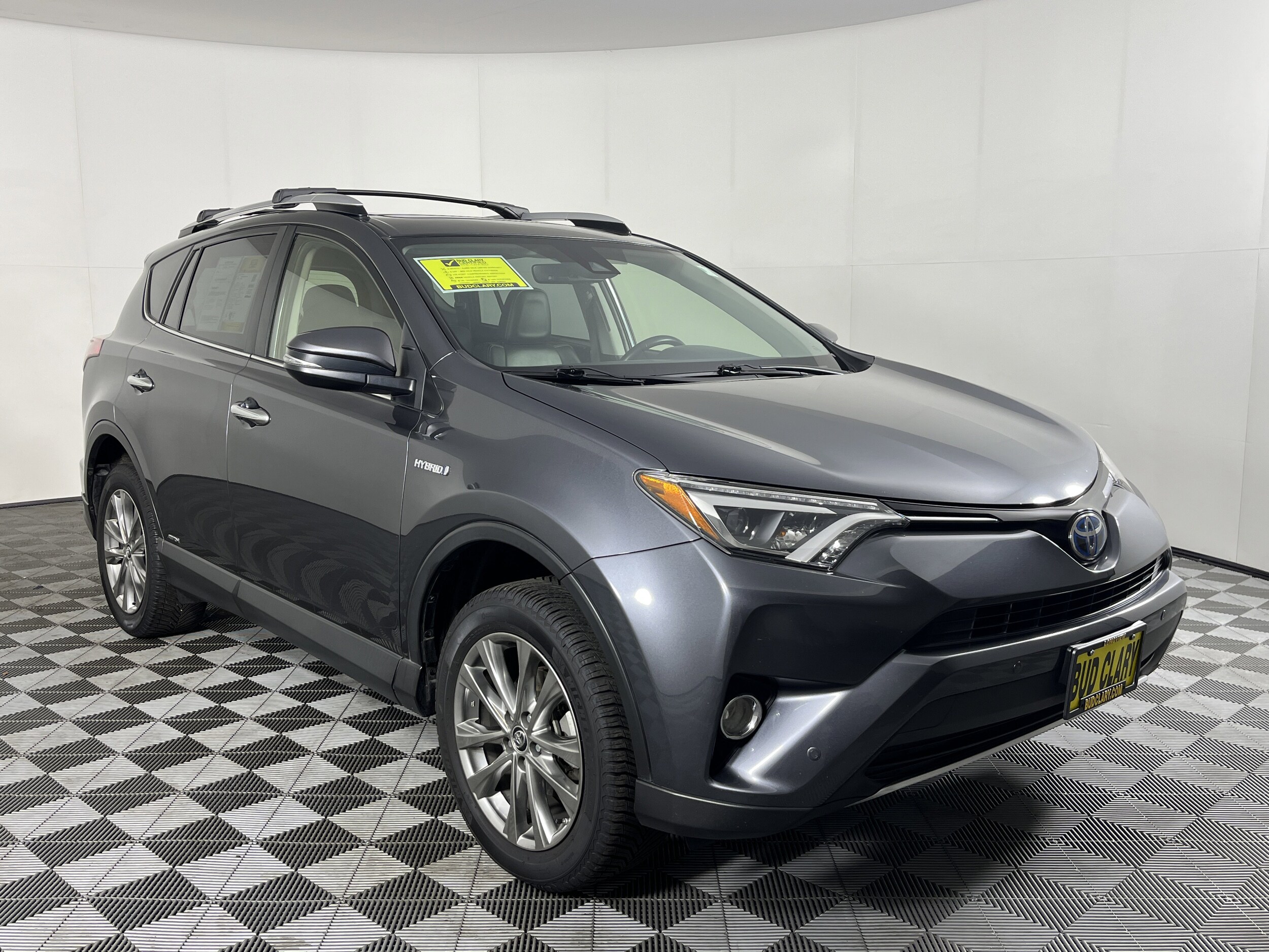 2016 Toyota RAV4 Hybrid Limited photo 3