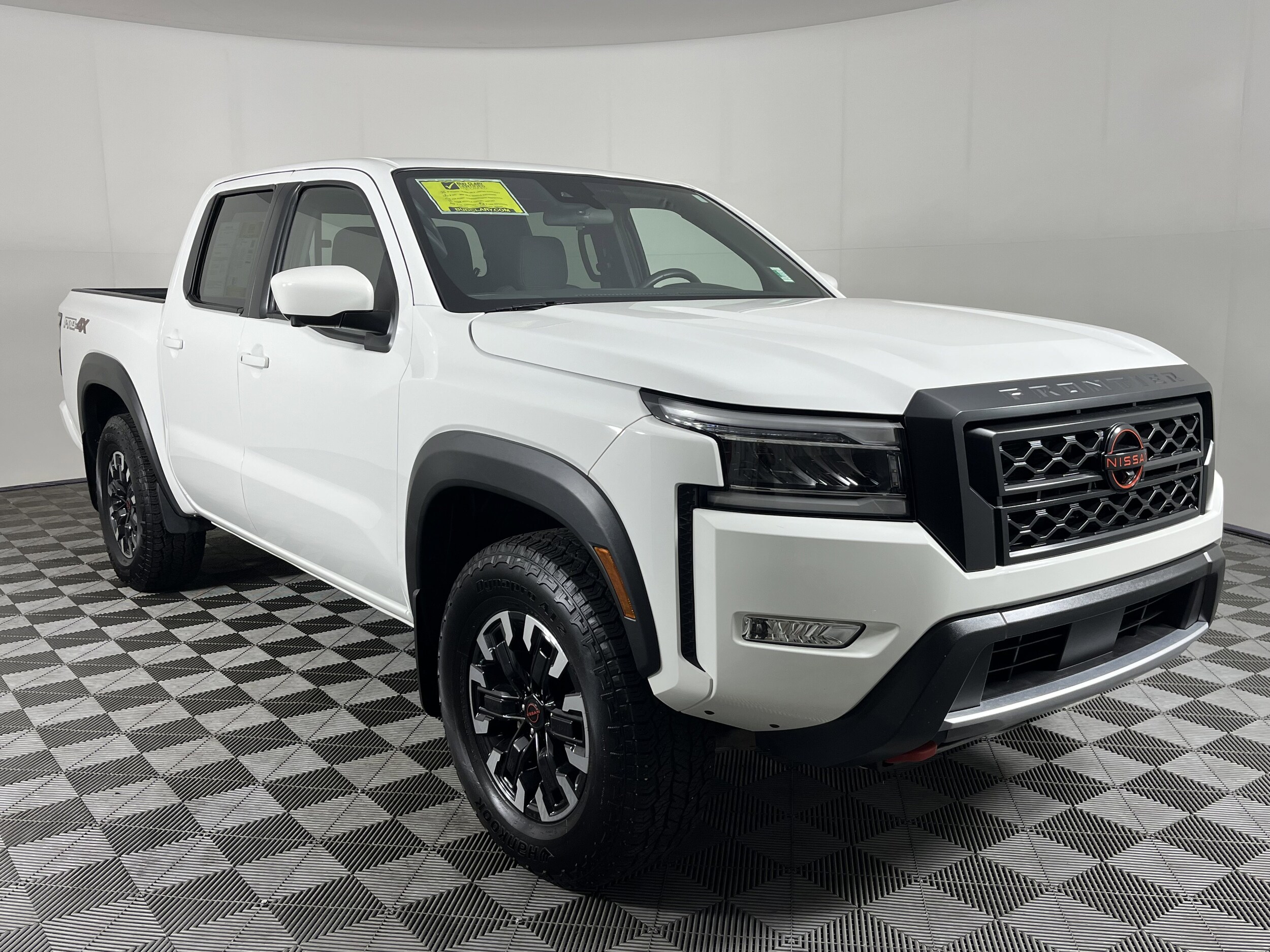 2022 Nissan Frontier Crew Cab S photo 3