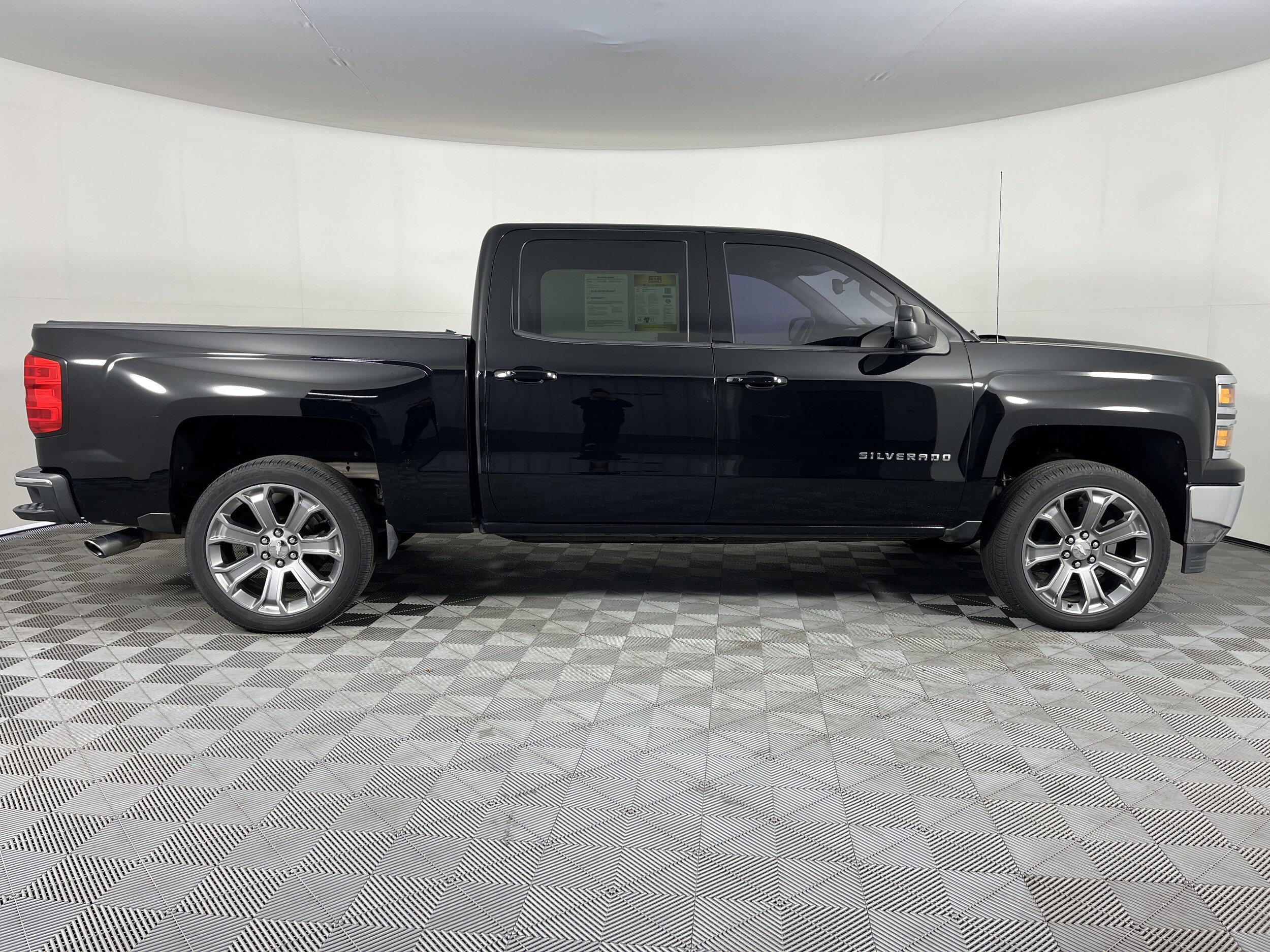 2014 Chevrolet Silverado 1500 LT photo 4