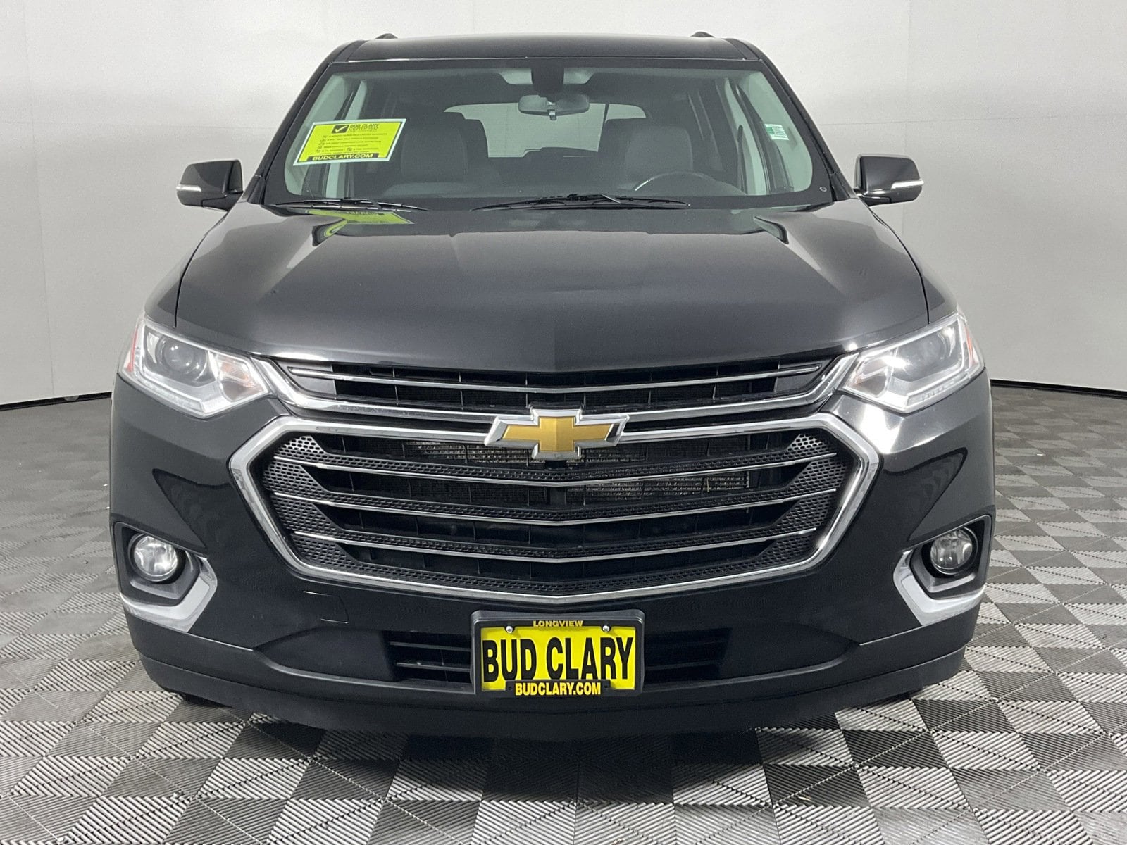 Used 2020 Chevrolet Traverse 1LT with VIN 1GNEVGKW6LJ203532 for sale in Longview, WA