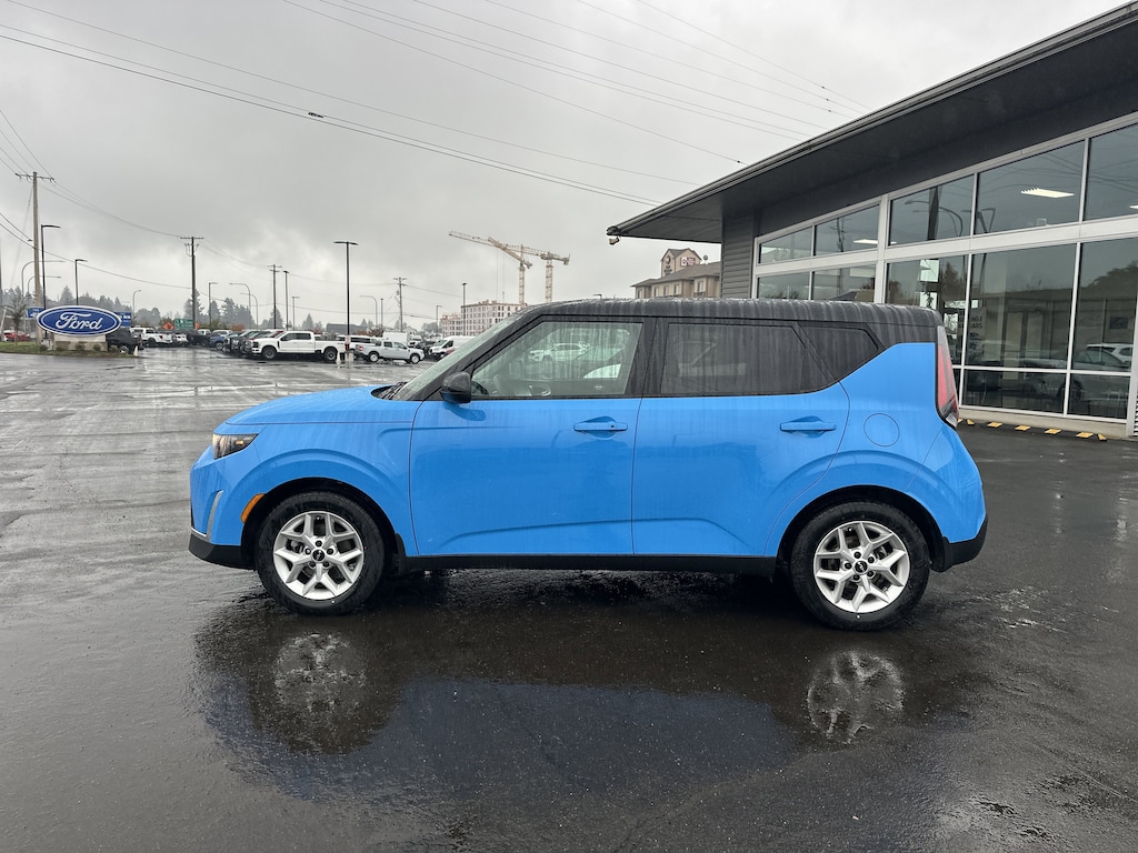 Used 2024 Kia Soul S S IVT