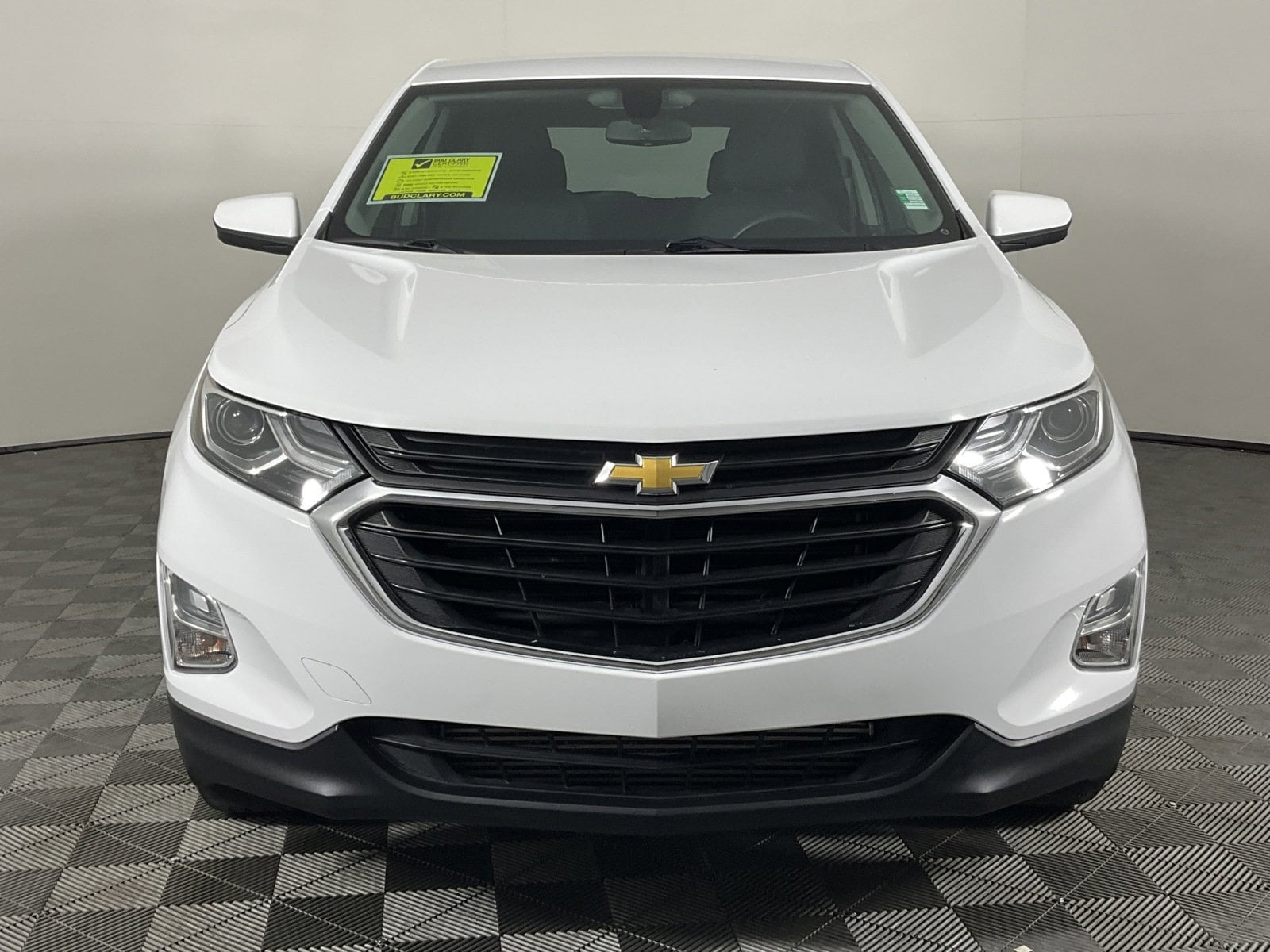 Used 2018 Chevrolet Equinox LT with VIN 3GNAXJEVXJS573435 for sale in Longview, WA