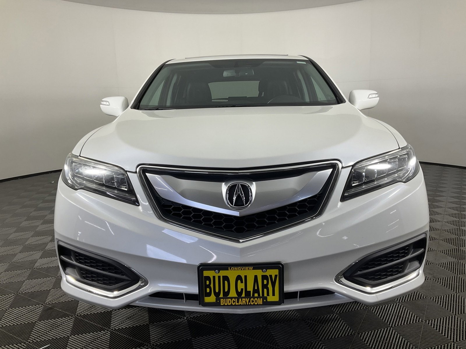 Used 2018 Acura RDX Base with VIN 5J8TB4H32JL018112 for sale in Longview, WA