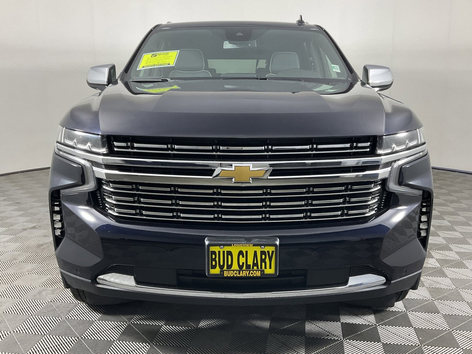 Used 2023 Chevrolet Suburban Premier with VIN 1GNSKFKD2PR451644 for sale in Longview, WA