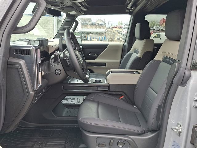 2026 GMC HUMMER EV 2X - Photo 14