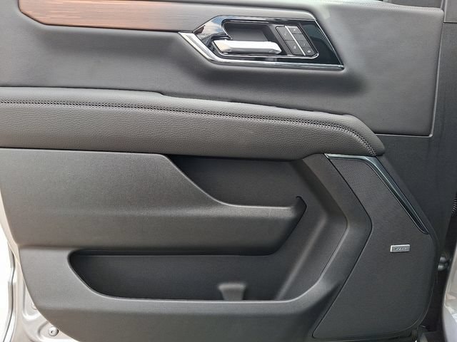 2026 GMC Yukon Denali - Photo 15