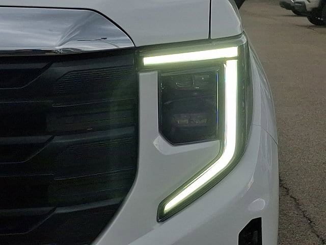 2026 GMC Sierra 1500 Pro - Photo 10