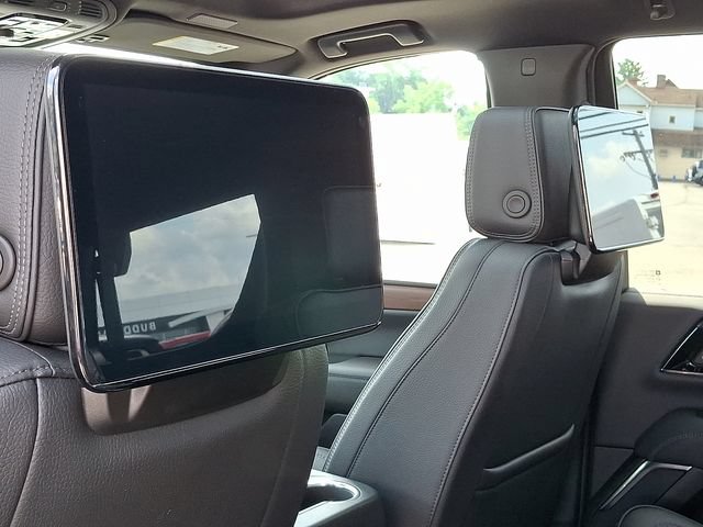 2026 GMC Yukon Denali - Photo 13