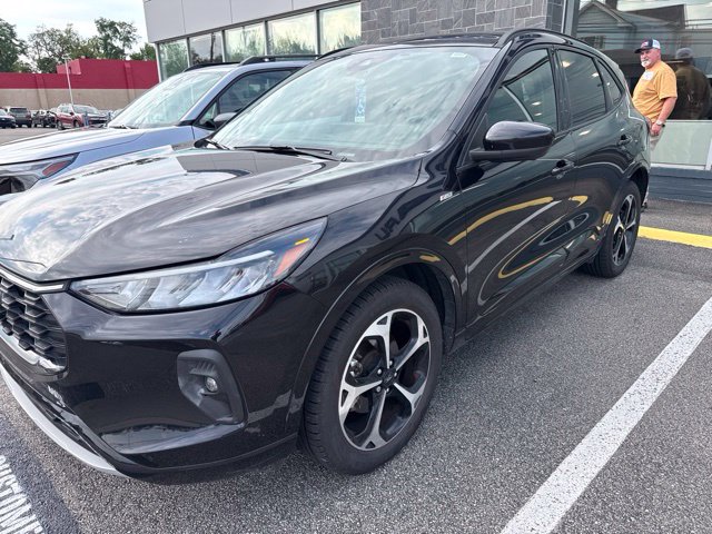 Used 2023 Ford Escape ST-Line Select SUV