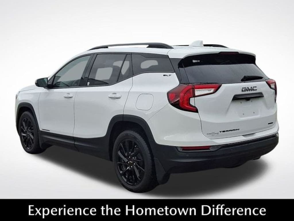 Used 2024 GMC Terrain SLT SUV
