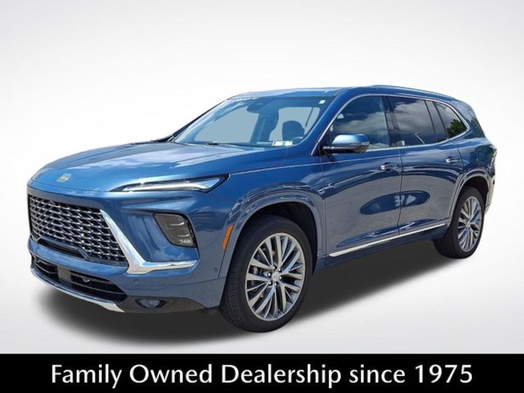 Used 2025 Buick Enclave Avenir SUV