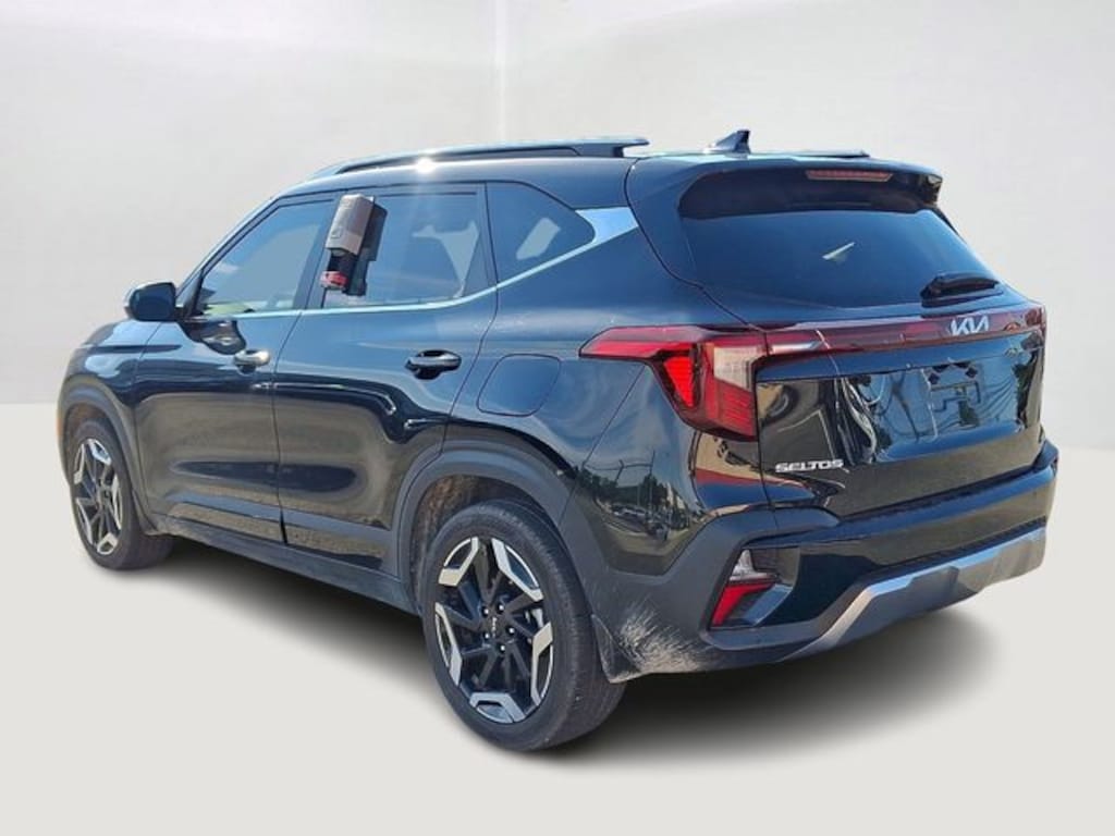 Used 2025 Kia Seltos SX SUV
