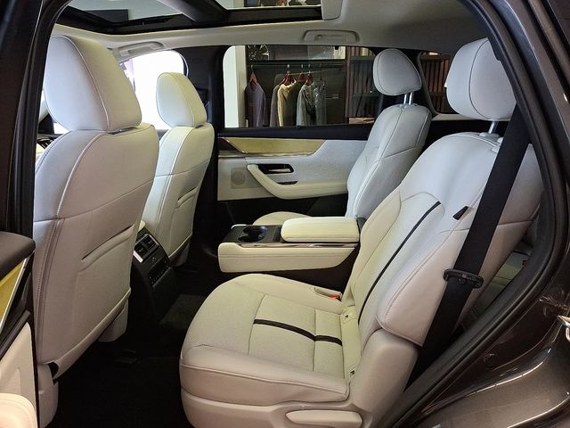 2026 Mazda CX-90 Premium Plus Package - Photo 10