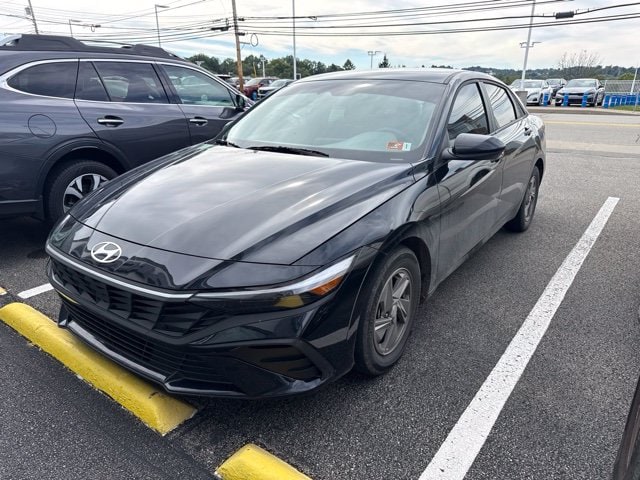 2025 Hyundai Elantra SE