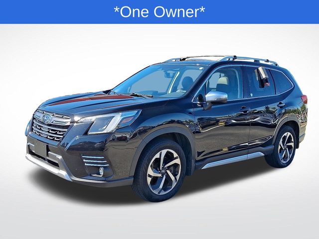 2023 Subaru Forester Touring photo 2