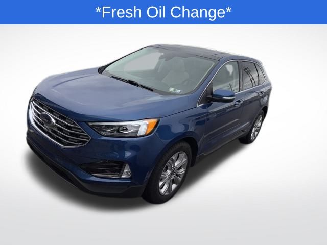2020 Ford Edge Titanium photo 2