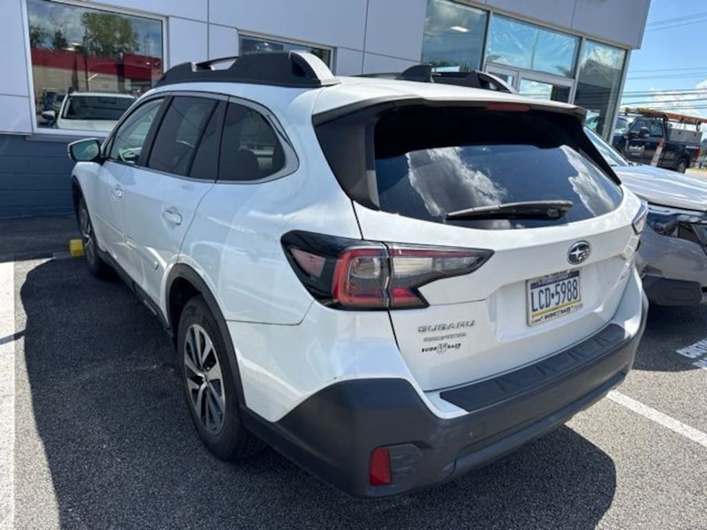 Used 2022 Subaru Outback Premium SUV