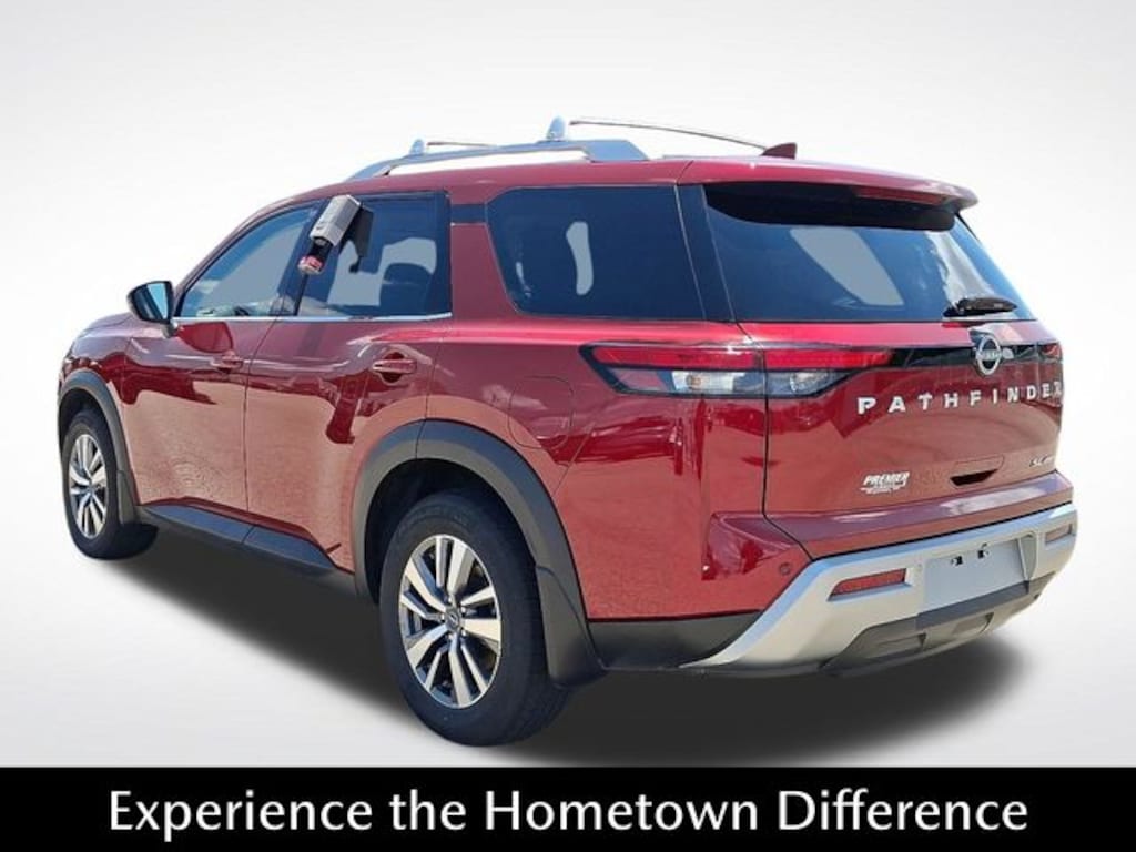 Used 2023 Nissan Pathfinder SL SUV