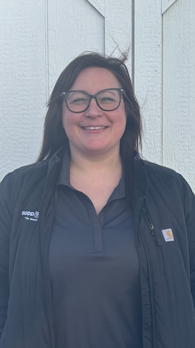 Staff member Carly Simon-Warneke from ID_a03fe55332aa