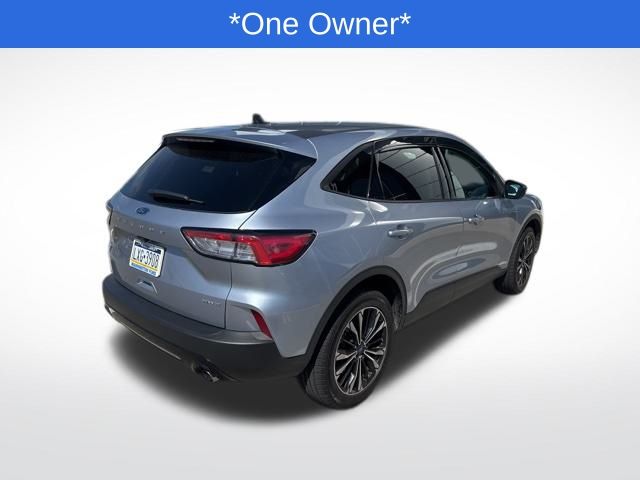 2022 Ford Escape SE photo 3