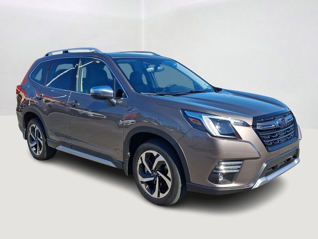 2023 Subaru Forester Touring's photo