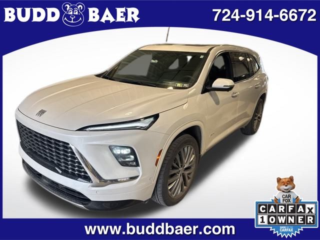 2025 Buick Enclave Avenir's photo