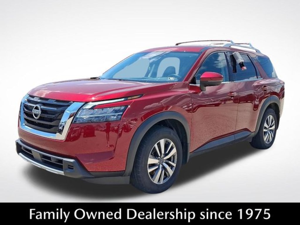 Used 2023 Nissan Pathfinder SL SUV