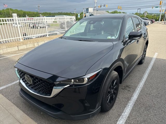 2023 Mazda CX-5 S Preferred package Auto AWD's photo