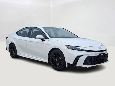 2025 Toyota Camry SE Sedan