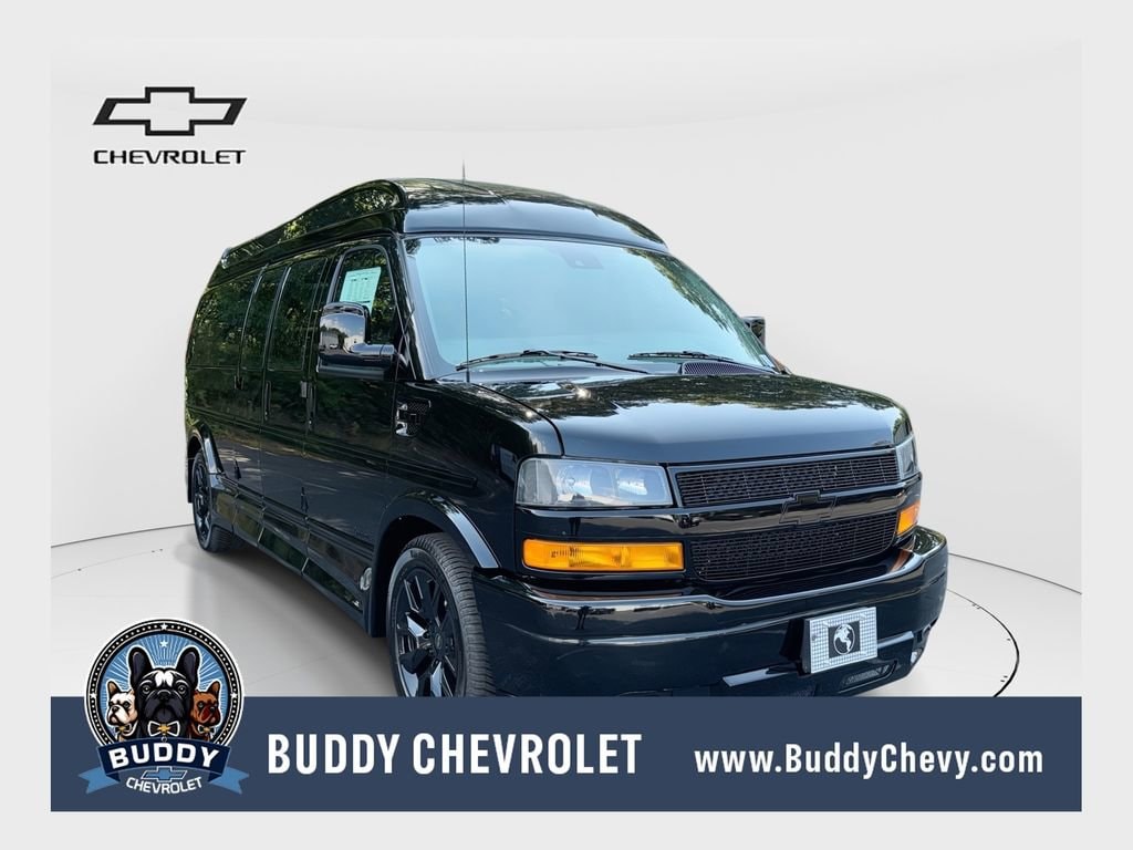 2026 Chevrolet Express 2500 Extended Work Van HD's photo