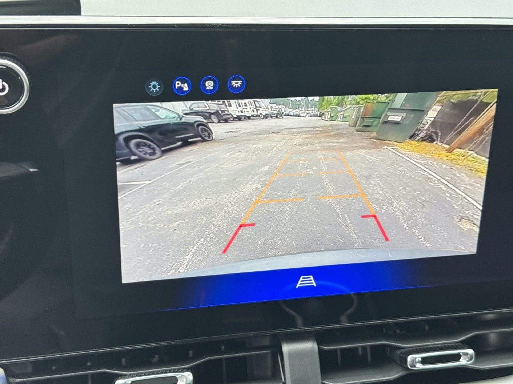 2027 Chevrolet Equinox LT - Photo 28