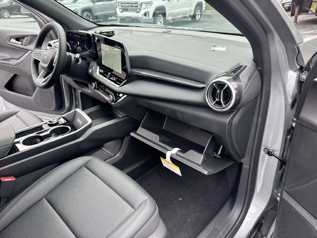 2027 Chevrolet Equinox LT - Photo 36