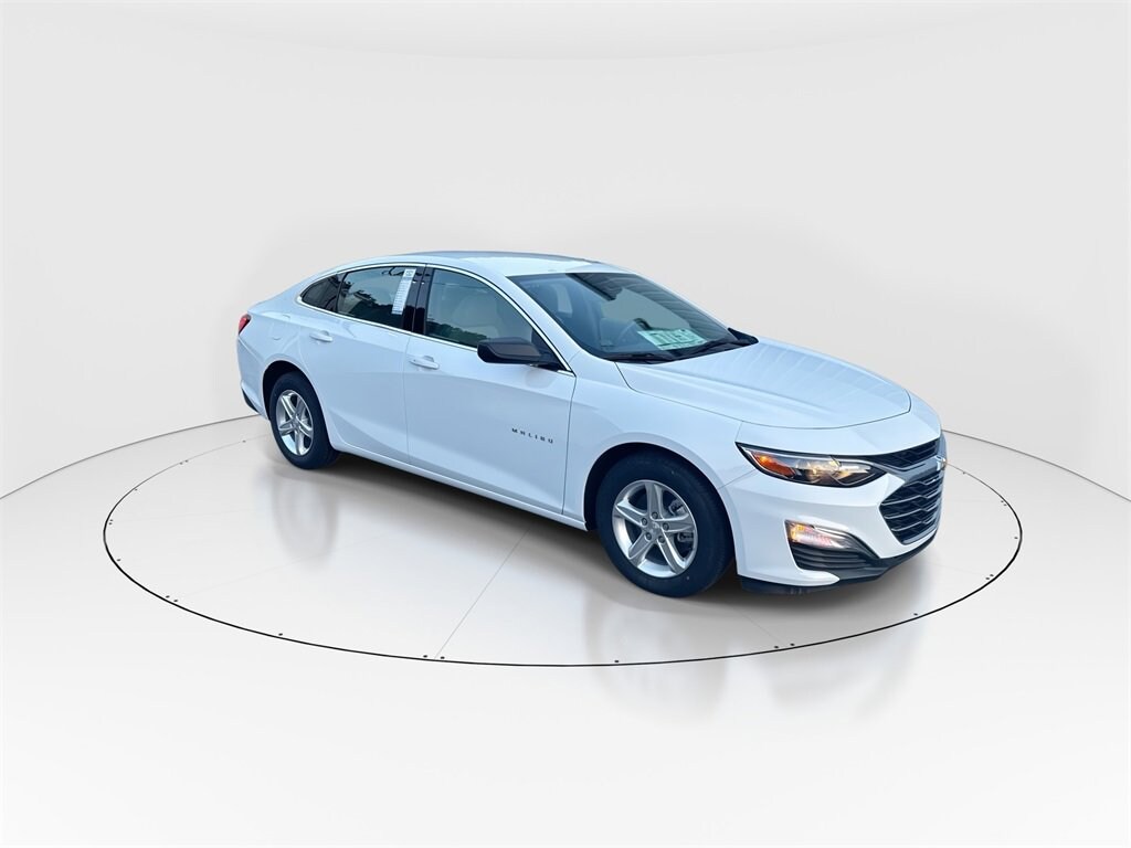 2024 Chevrolet Malibu LS photo 2