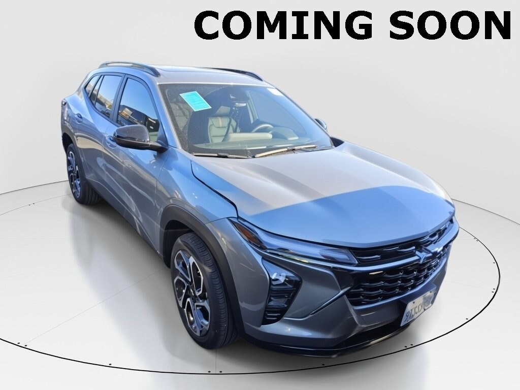 Used 2025 Chevrolet Trax 2RS SUV