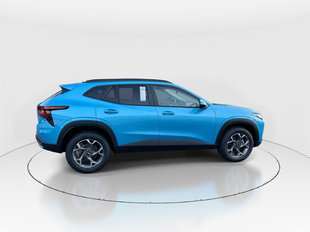 2026 Chevrolet Trax LT - Photo 9
