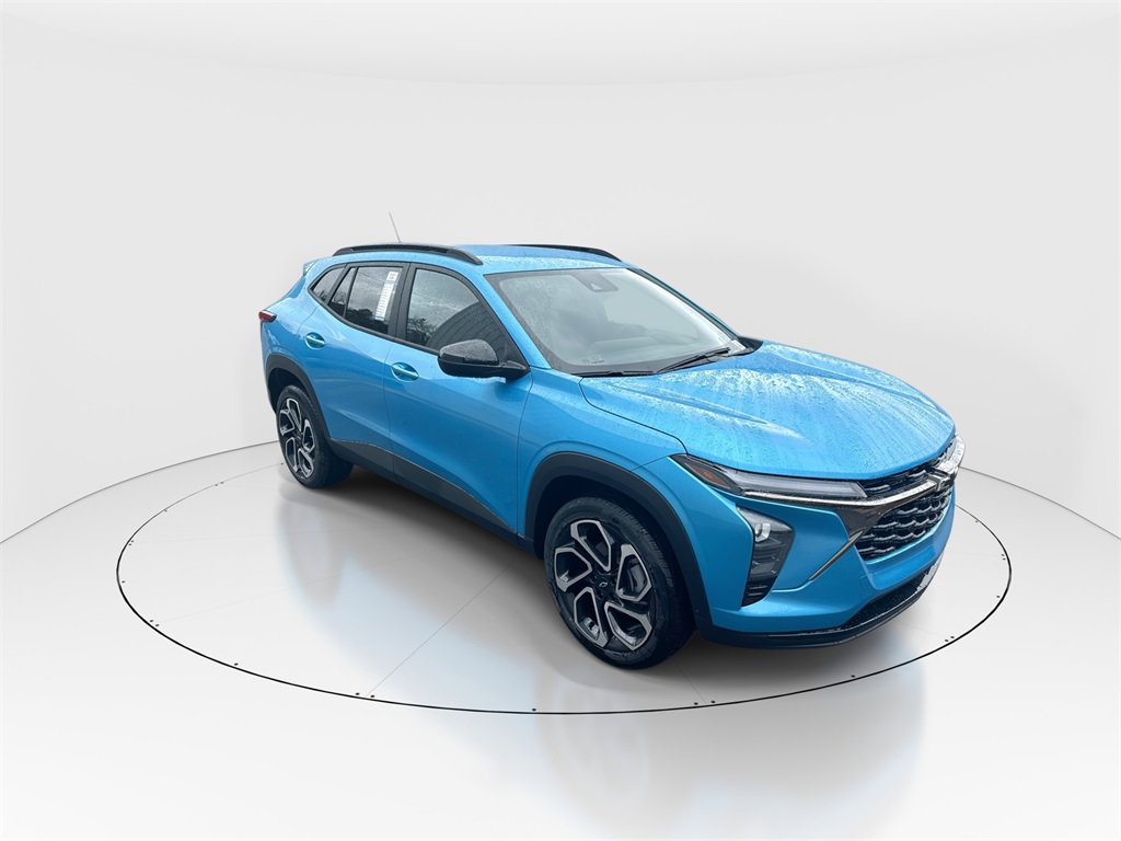 2026 Chevrolet Trax photo 2