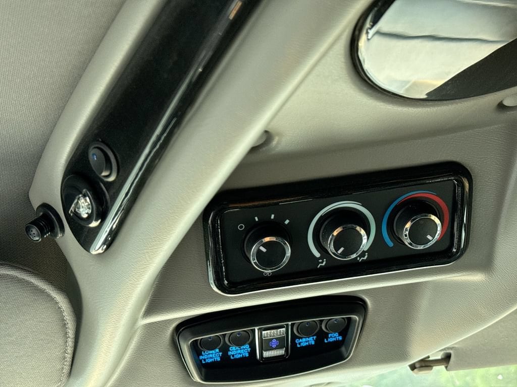 2026 Chevrolet Express Cargo Work Van - Photo 19
