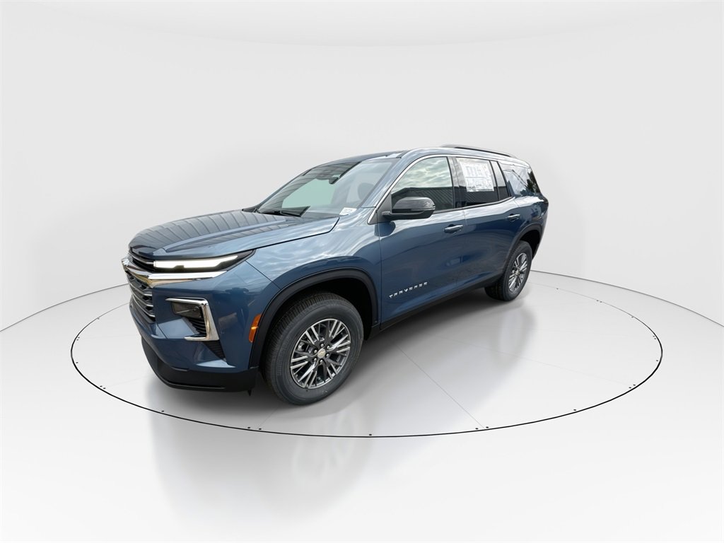 2026 Chevrolet Traverse photo 3