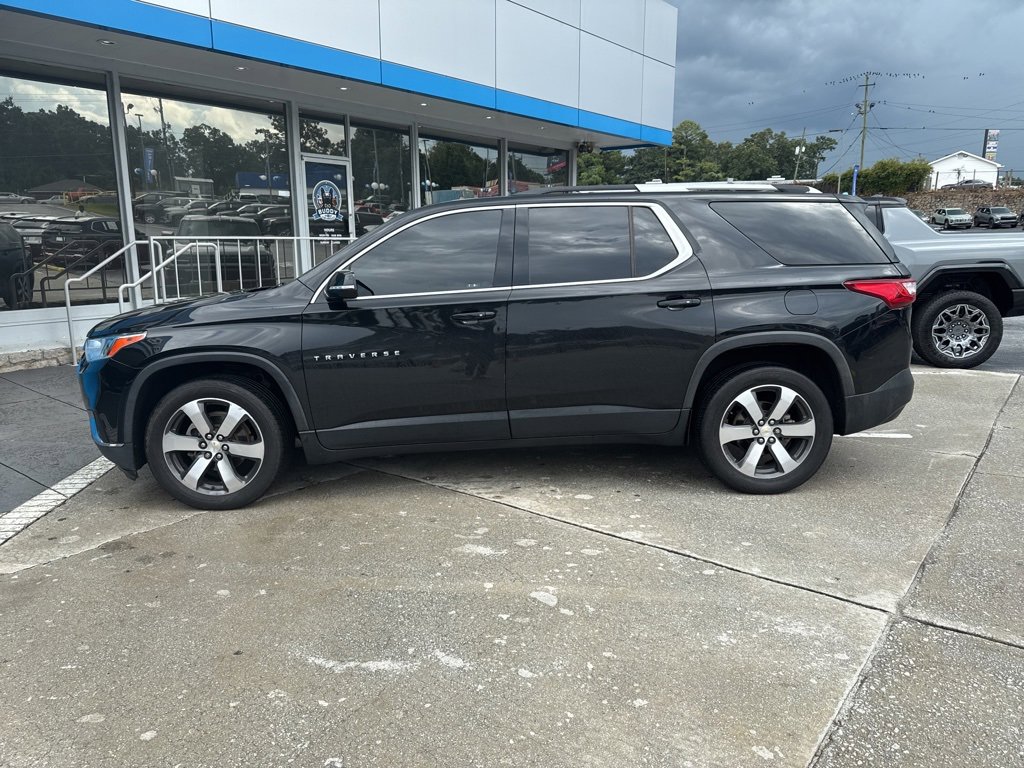 2018 Chevrolet Traverse Leather photo 2