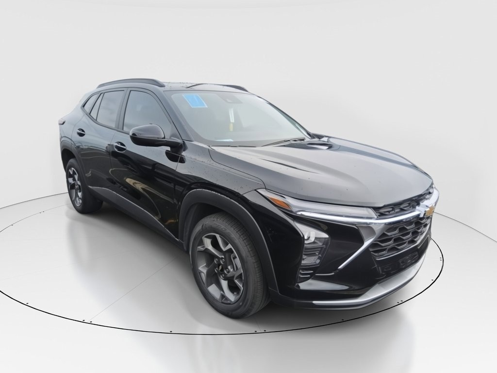 Used 2025 Chevrolet Trax LT SUV