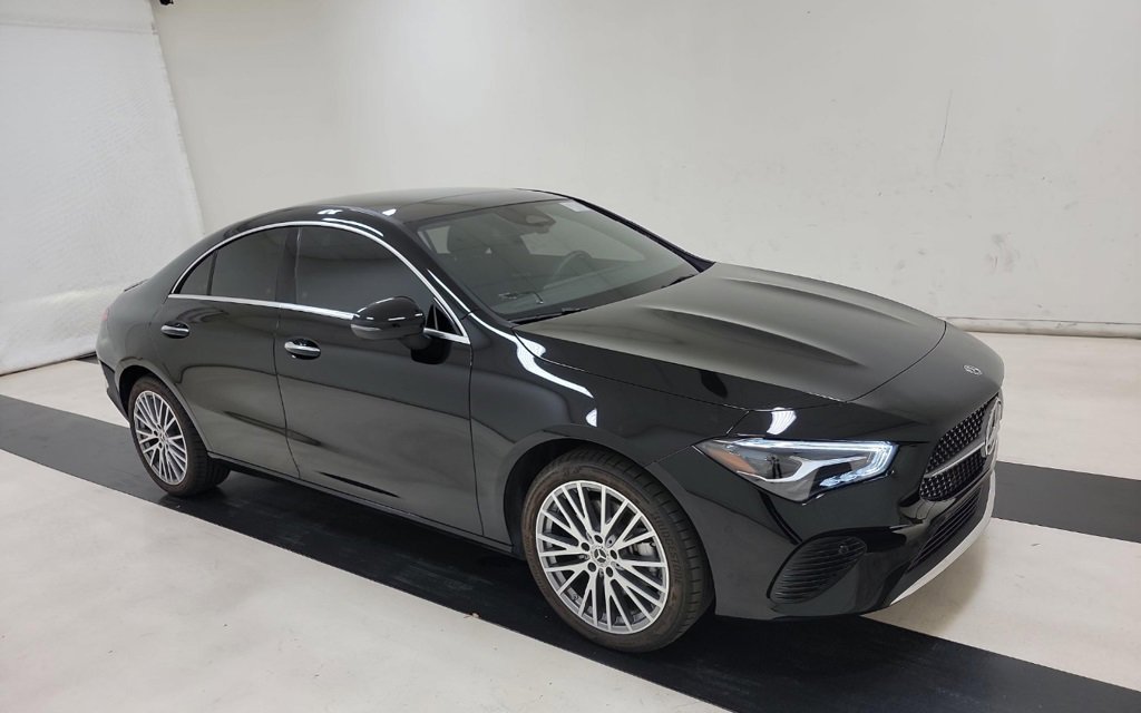 2024 Mercedes Benz CLA 4MATIC 250 photo 3