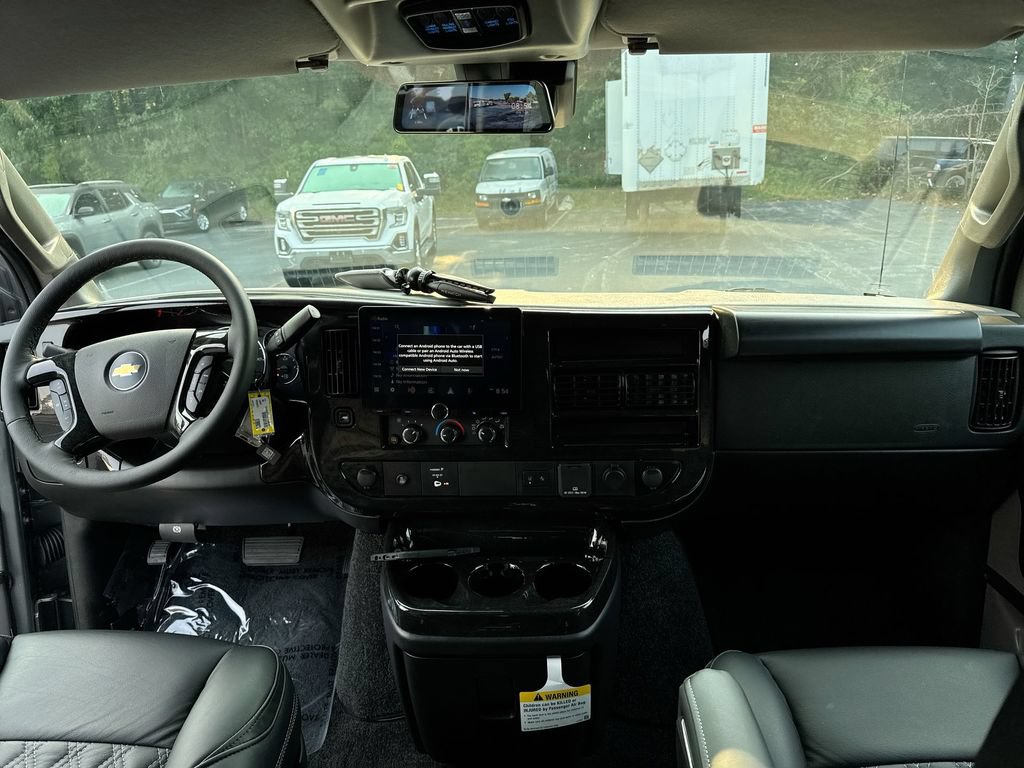 2026 Chevrolet Express Cargo Work Van - Photo 31