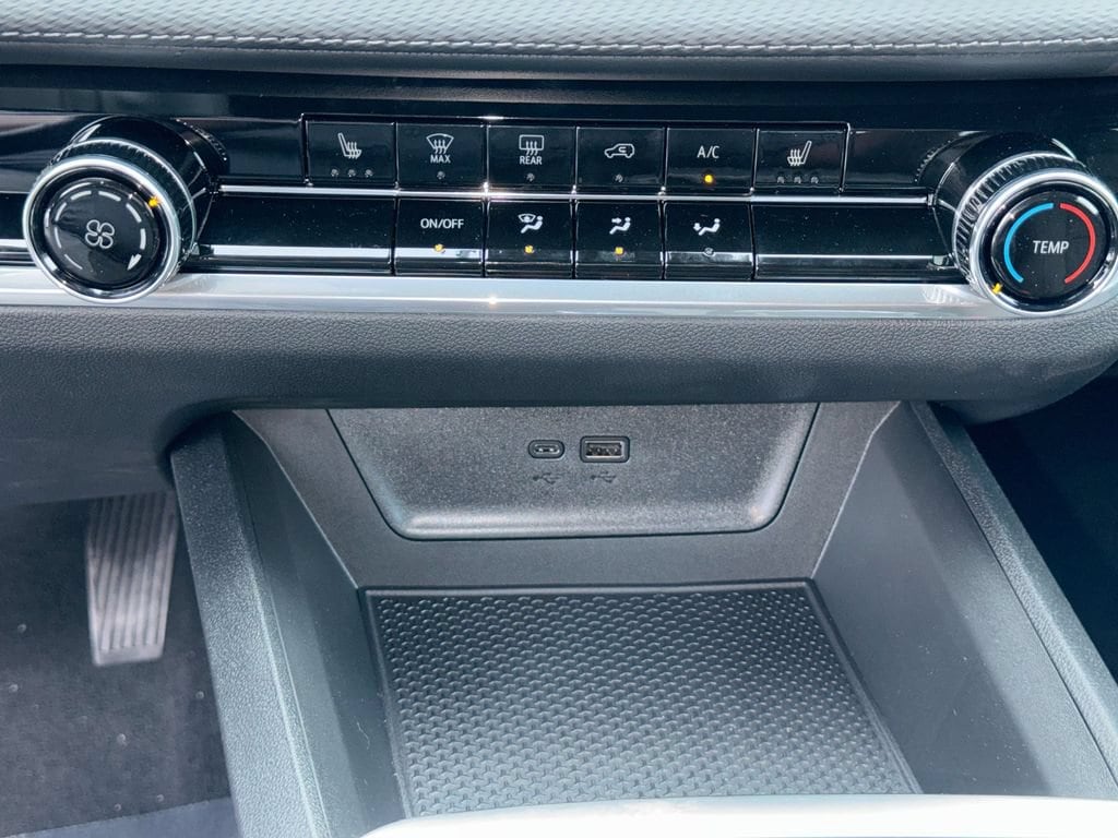 2027 Chevrolet Equinox LT - Photo 25