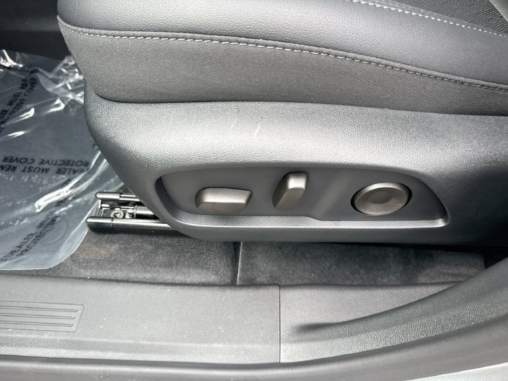 2027 Chevrolet Equinox LT - Photo 14