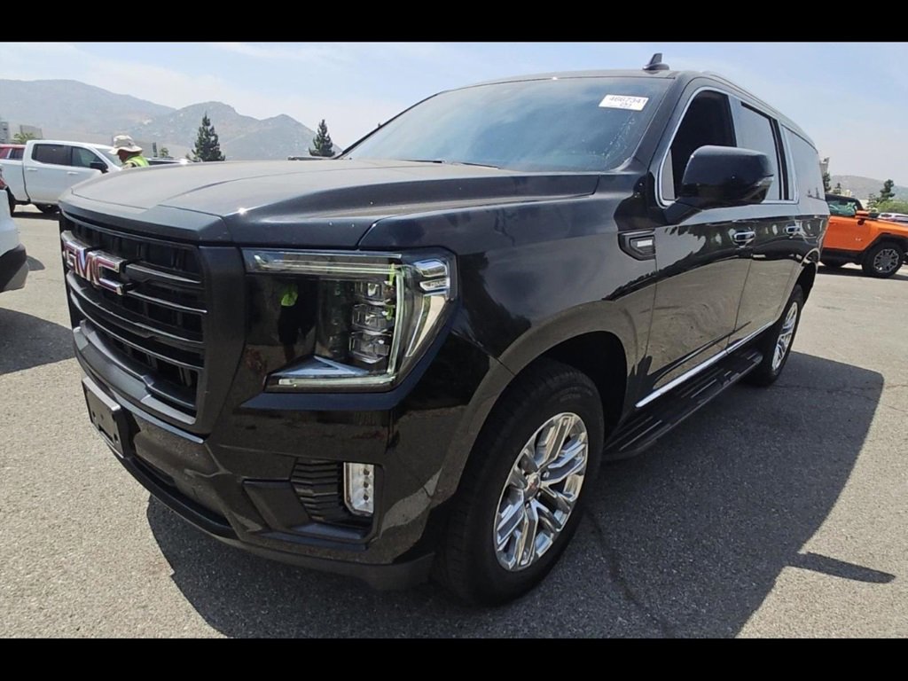 2023 Gmc Yukon XL SLT photo 3