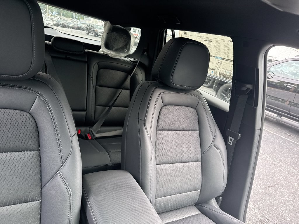 2027 Chevrolet Equinox LT - Photo 34