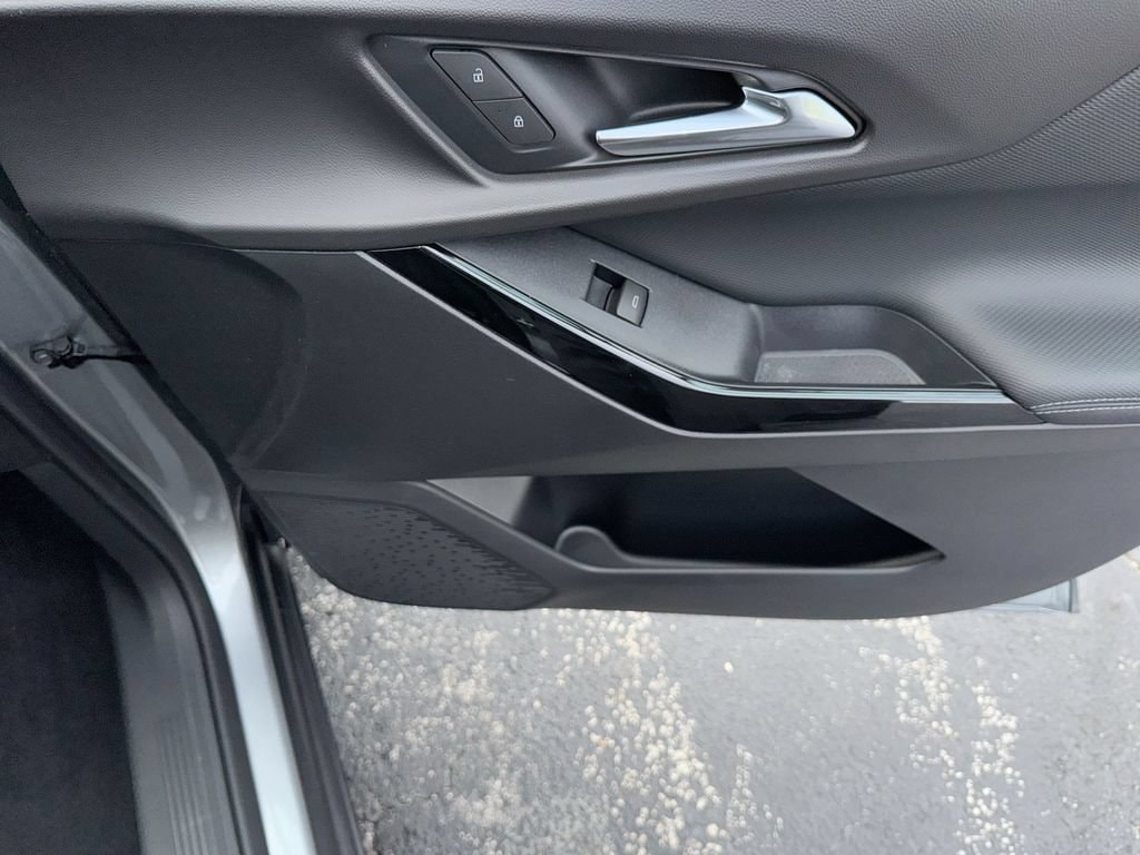 2027 Chevrolet Equinox LT - Photo 33