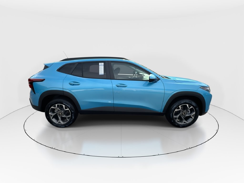 2026 Chevrolet Trax LT - Photo 9