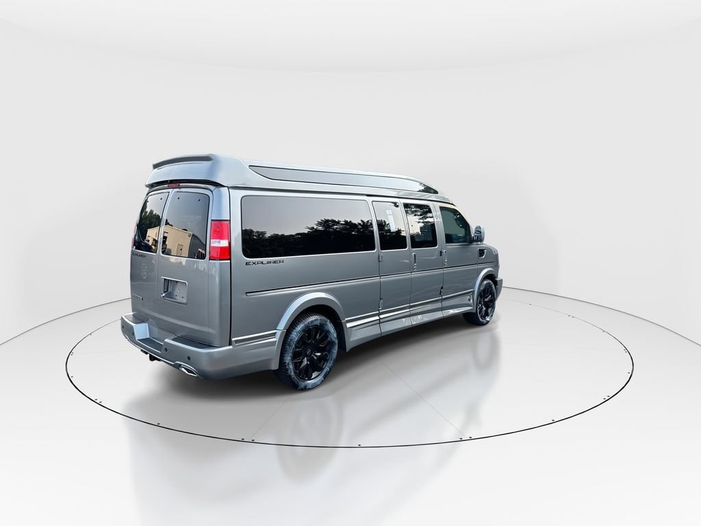 2026 Chevrolet Express Cargo Work Van - Photo 8