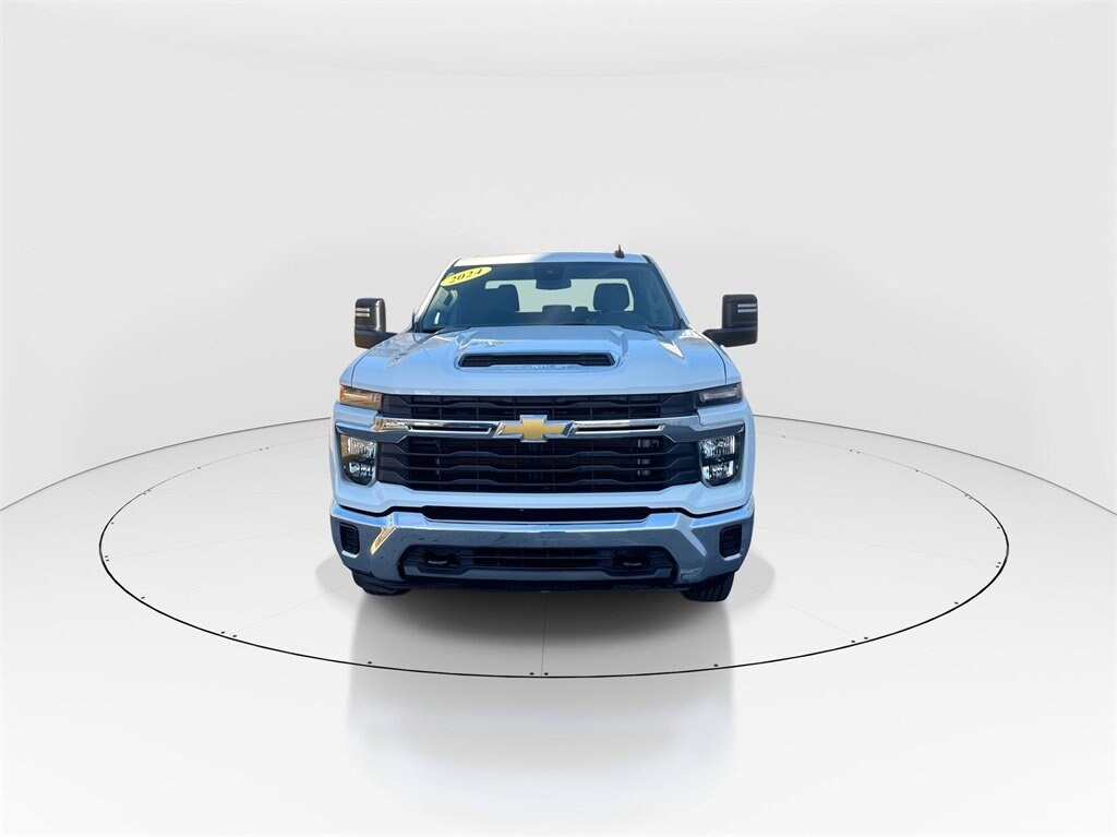 2024 Chevrolet Silverado 2500HD LT photo 3